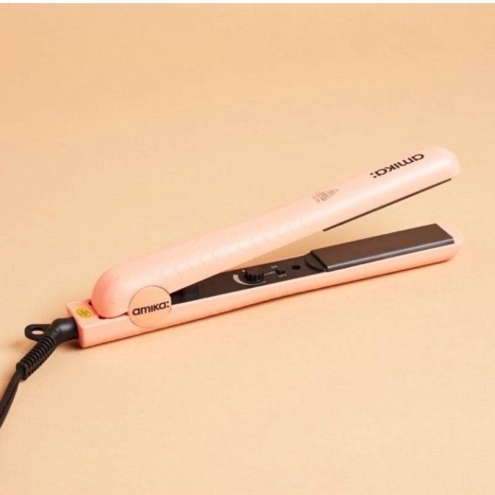Amika 1.25' Strand Ceramic Flat Iron Straightener